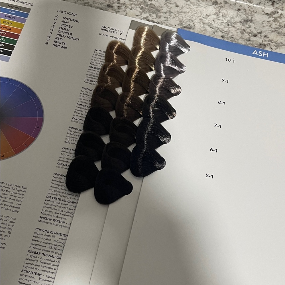 Pulp Riot Faction 8 Color Swatch Book - Picture 6 of 11
